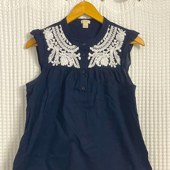 J Crew Blue & White Lace Sleeveless Blouse - Picture 1 of 4